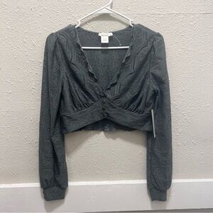 Urban Romantics NWT Long Sleeve Crop top